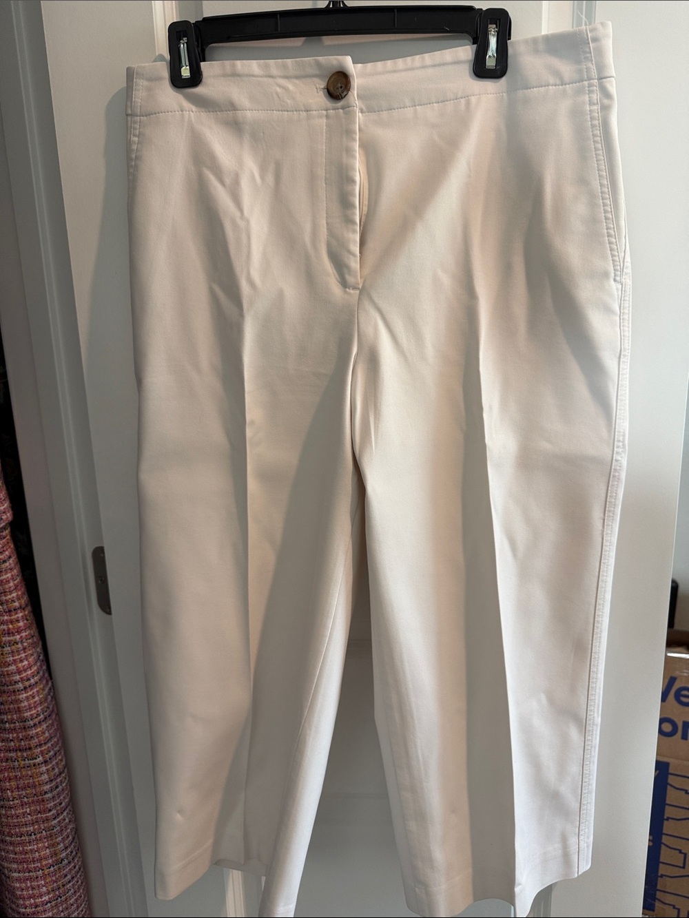Ann Taylor Cream Cropped Straight-Leg Pants